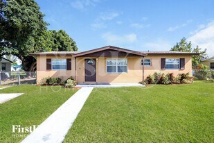 30207 SW 158th Pl in Homestead, FL - Building Photo