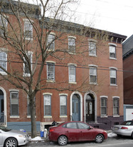 651 N 15th St Apartamentos