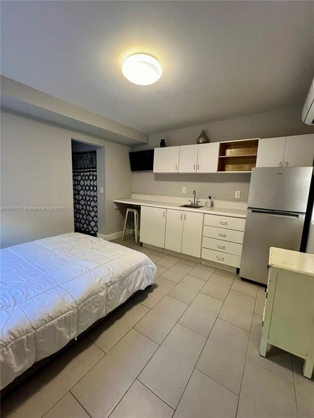 361 SW 20th Rd, Unit 1601 in Miami, FL - Foto de edificio