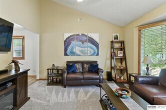1516 N 144th Avenue Cir in Omaha, NE - Foto de edificio - Building Photo