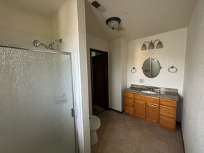 1201 N Pershing Ave in Stockton, CA - Building Photo - Building Photo