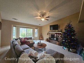 4982 Tralee Ln in Redding, CA - Building Photo - Building Photo