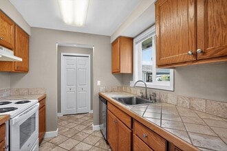 207 NW Forest St in Hillsboro, OR - Building Photo - Building Photo