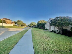 1909 Diamond Ridge Dr in Carrollton, TX - Building Photo - Building Photo