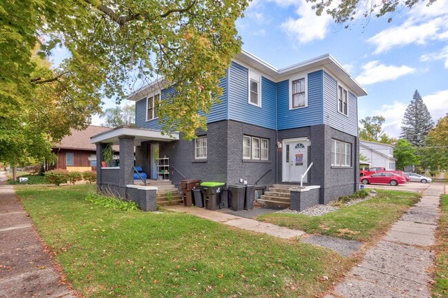 property at 602 Townsend St