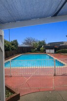 1006 Franzel Rd in Red Bluff, CA - Building Photo