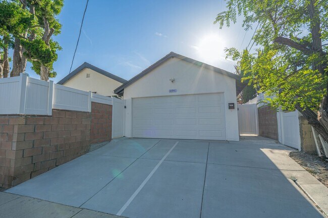 property at 10941 Amestoy Ave