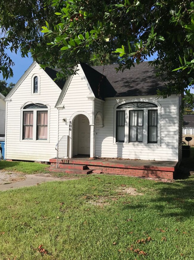 property at 806 E University Ave
