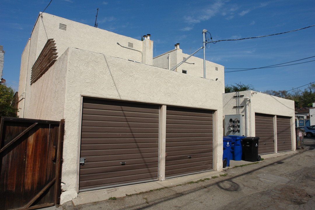 10544-10546 Santa Monica Blvd in Los Angeles, CA - Building Photo