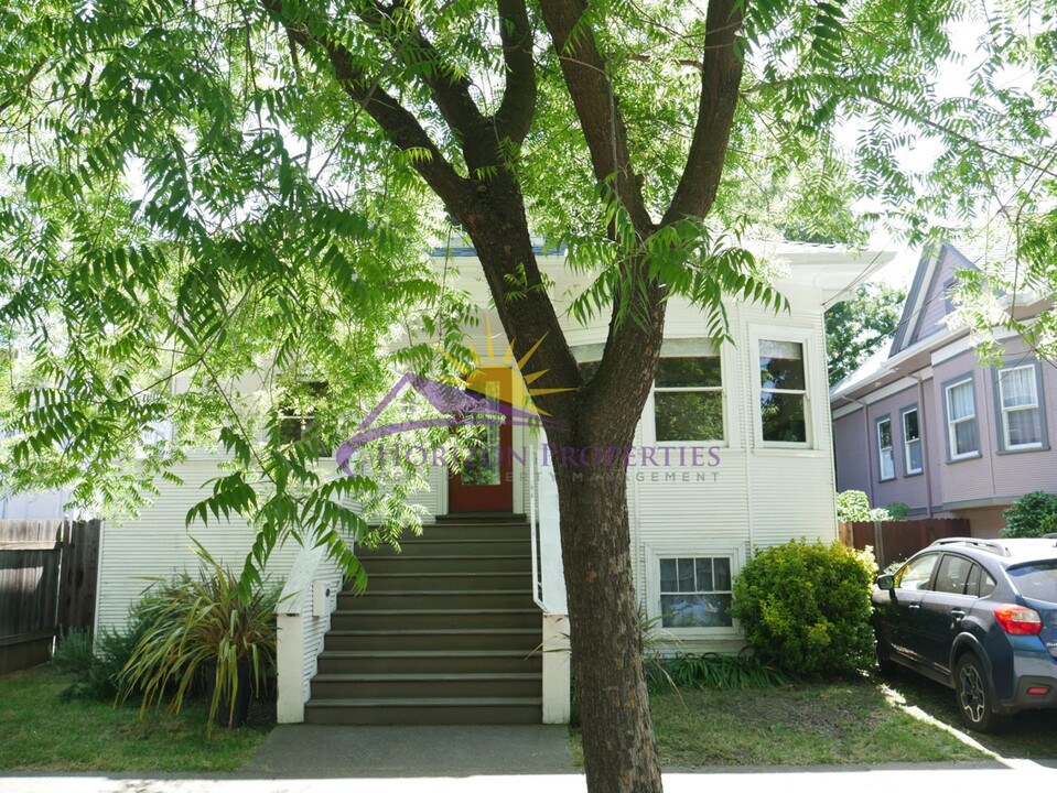 1511 26th St in Sacramento, CA - Building Photo