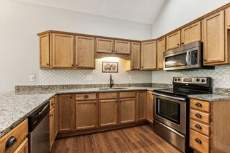 2016 Shamrock Dr in Spring Hill, TN - Building Photo - Building Photo