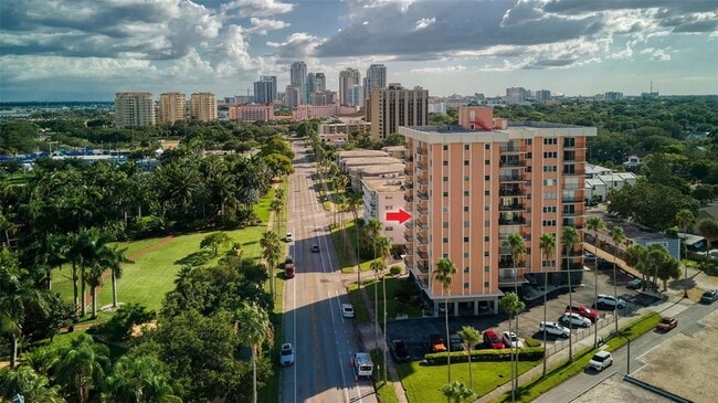 property at 1120 N Shore Dr NE