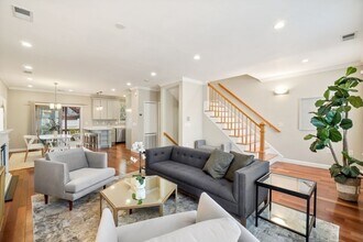 267 Bolton St in Boston, MA - Building Photo - Building Photo