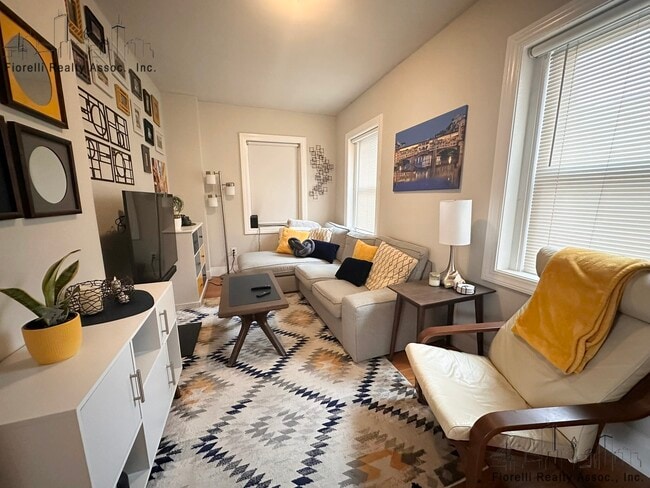 39 Stillman St, Unit 1