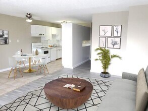 Clareview Court in Edmonton, AB - Building Photo - Building Photo