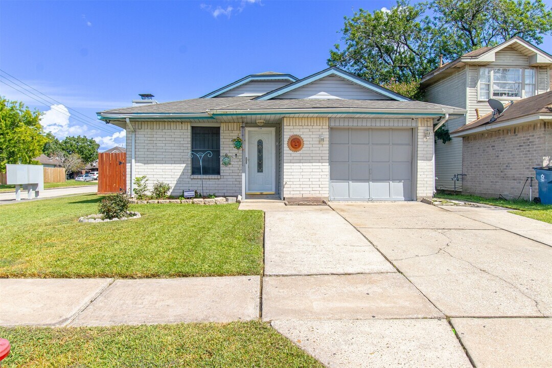 918 Littleport Ln in Channelview, TX - Building Photo