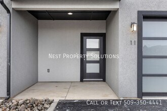 601 S Dorsing St in Moses Lake, WA - Foto de edificio - Building Photo