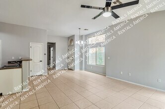 2042 E Calle Arroyo Lindo in Tucson, AZ - Building Photo - Building Photo