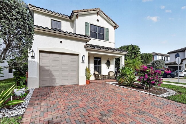 9886 W 34th Ave in Hialeah, FL - Building Photo - Building Photo