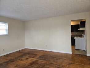 537 Asbury Ln in Lexington, KY - Foto de edificio - Building Photo