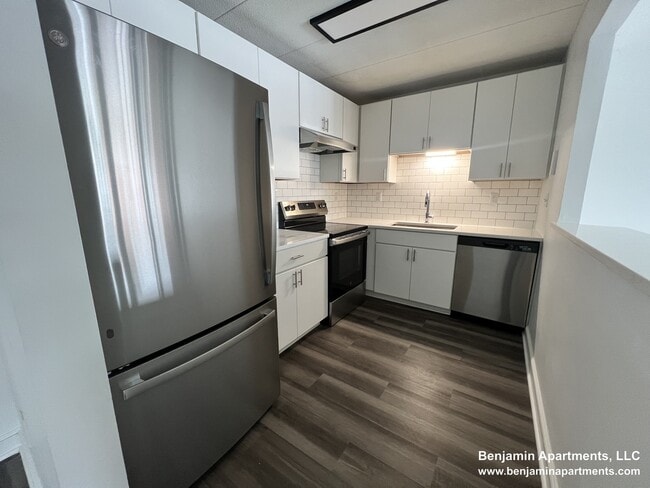 49 Hill Rd, Unit 42 in Belmont, MA - Building Photo - Building Photo