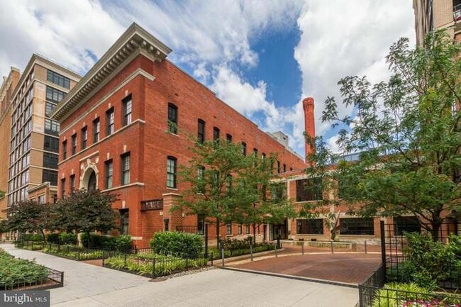 property at 437 New York Ave NW