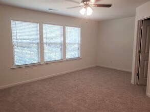 101 E Grove Point Dr in Clayton, NC - Building Photo - Building Photo