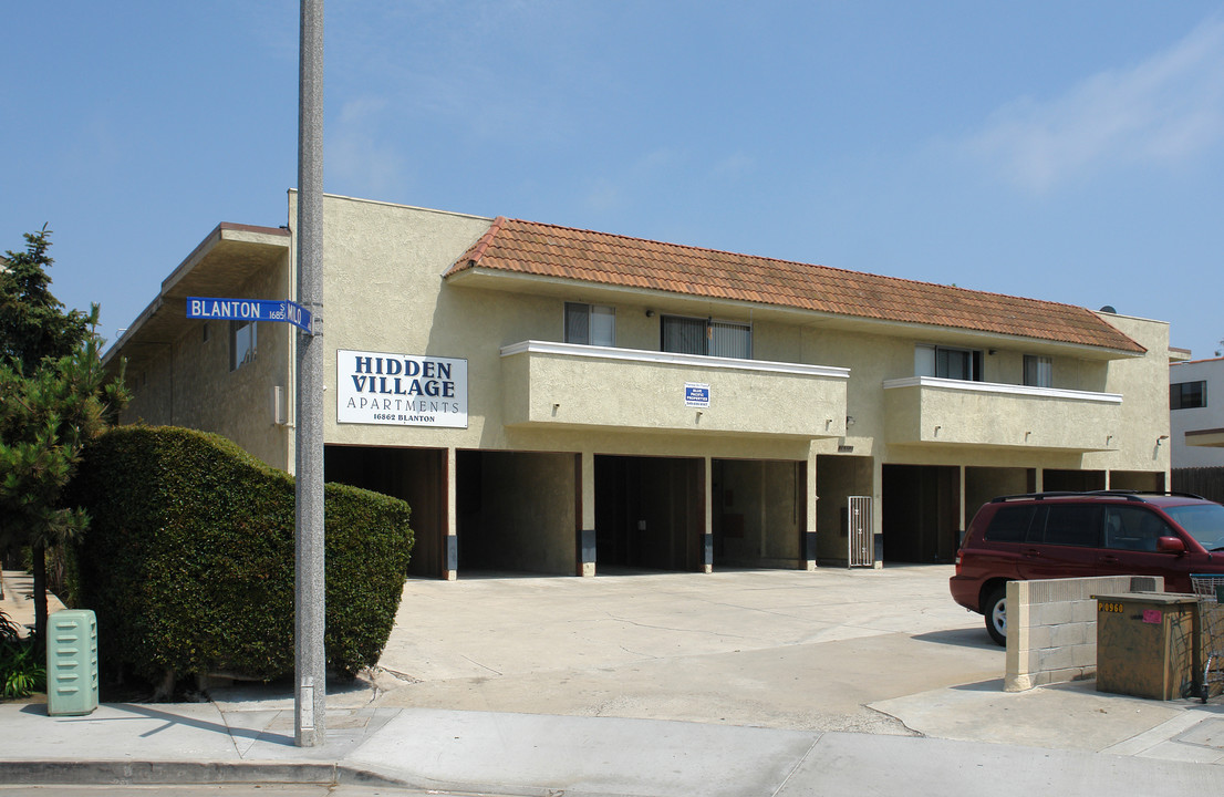 16862 Blanton St in Huntington Beach, CA - Building Photo