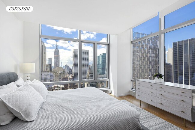 18 W 48th St in New York, NY - Foto de edificio - Building Photo