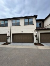 10757 Champions Ln in Cypress, CA - Building Photo - Building Photo