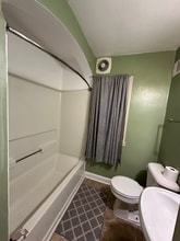 405 S Hine Ave in Waukesha, WI - Building Photo - Building Photo