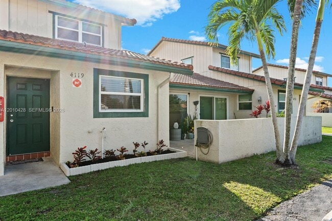 4119 Coral Springs Dr in Coral Springs, FL - Building Photo - Building Photo