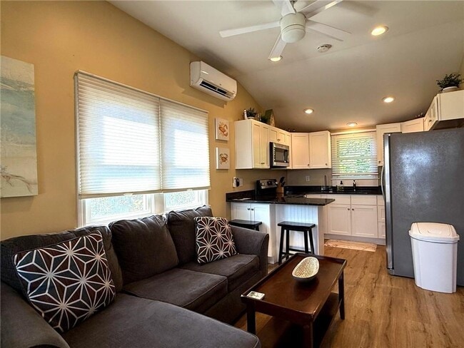 11 Sherman Rd in South Kingstown, RI - Building Photo - Building Photo