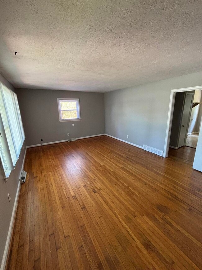 613 Anniston Dr in Lexington, KY - Building Photo - Building Photo
