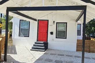 427 Floyd Ave in San Antonio, TX - Building Photo - Building Photo