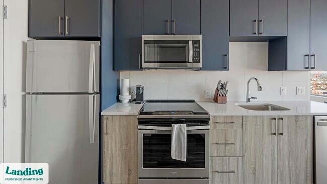 2010 West End Ave in Nashville, TN - Building Photo - Building Photo