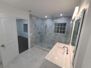 14351 SW 133rd Ct in Miami, FL - Building Photo - Building Photo