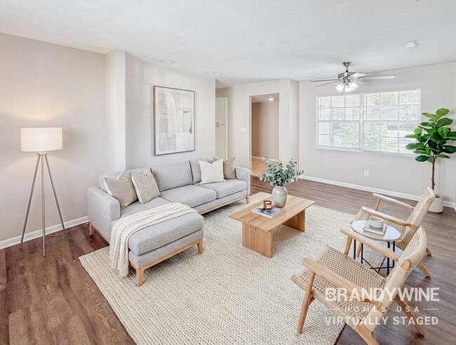 318 Terrace Dr in Brandon, FL - Building Photo - Building Photo