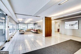 1545 18th St NW in Washington, DC - Building Photo - Building Photo