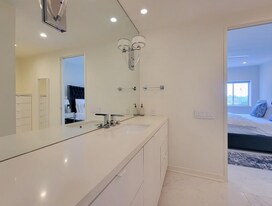 2929 Buffalo Speedway in Houston, TX - Building Photo