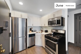 345 E 21st St in New York, NY - Building Photo - Building Photo