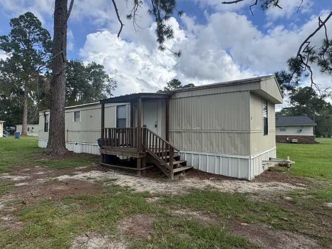 property at 211 Victoria Cir