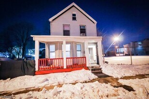 405 S 12th St, Unit 1 in Newark, NJ - Building Photo