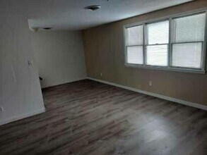 6000 N Teresa Dr in Columbia, MO - Building Photo - Building Photo