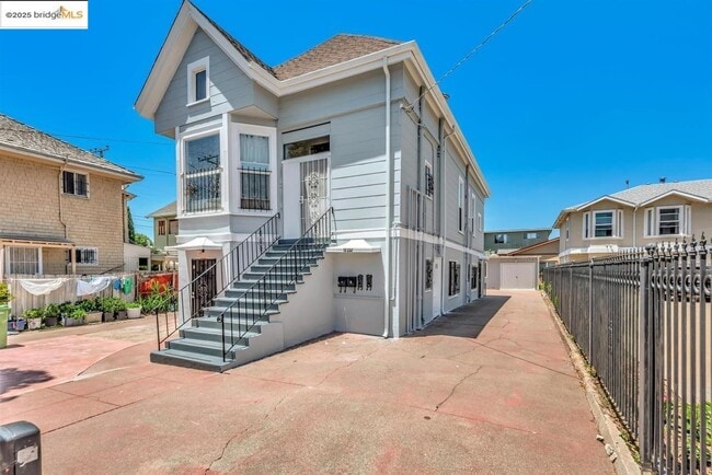 1715 9th Ave in Oakland, CA - Building Photo - Building Photo
