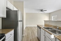 110 Whitton Ct photo'