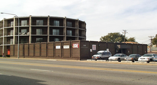 Evergreen Park Apartments in Evergreen Park, IL - Foto de edificio - Building Photo