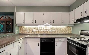 5675 Harpers Farm Rd in Columbia, MD - Building Photo - Building Photo