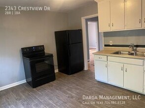 2343 Crestview Dr in Charlotte, NC - Building Photo - Building Photo