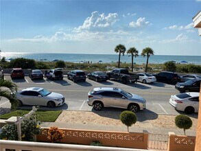 1105 Gulf Way in St Pete Beach, FL - Building Photo - Building Photo